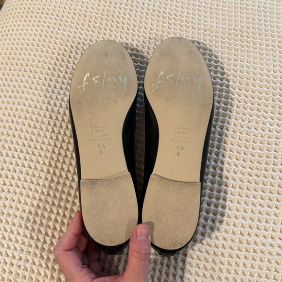 Like New Scalloped Ballerina Flats - Picture 4 of 4